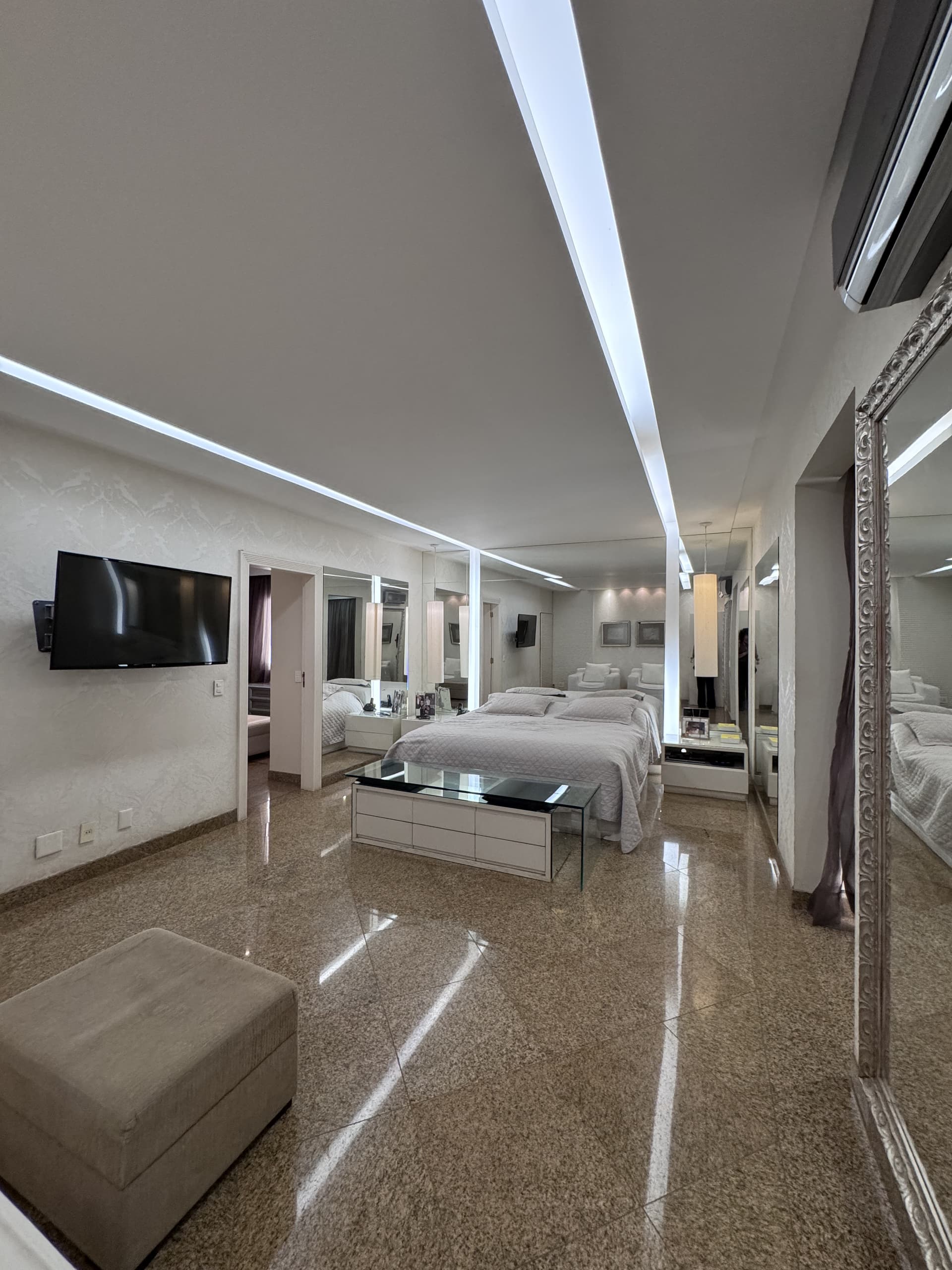 COBERTURA LUXUOSA - 5 SUITES -  LAGO DAS ROSAS - SETOR OESTE