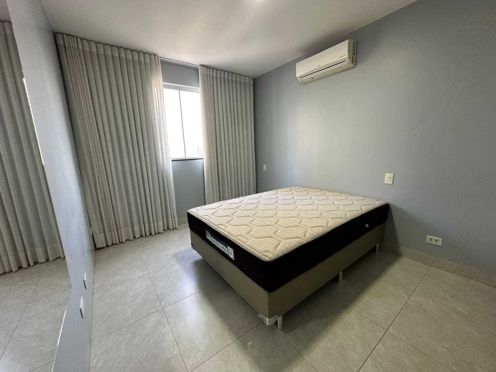 APARTAMENTO 2 QUARTOS RESIDENCIAL SAINT HILAIRE