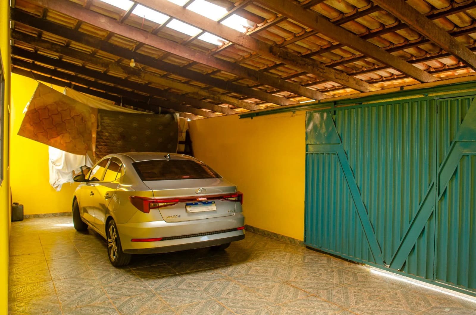 Casa à Venda no Morada do Sol | 3 Quartos, Suíte, Quintal Amplo e 4 Vagas de Garagem