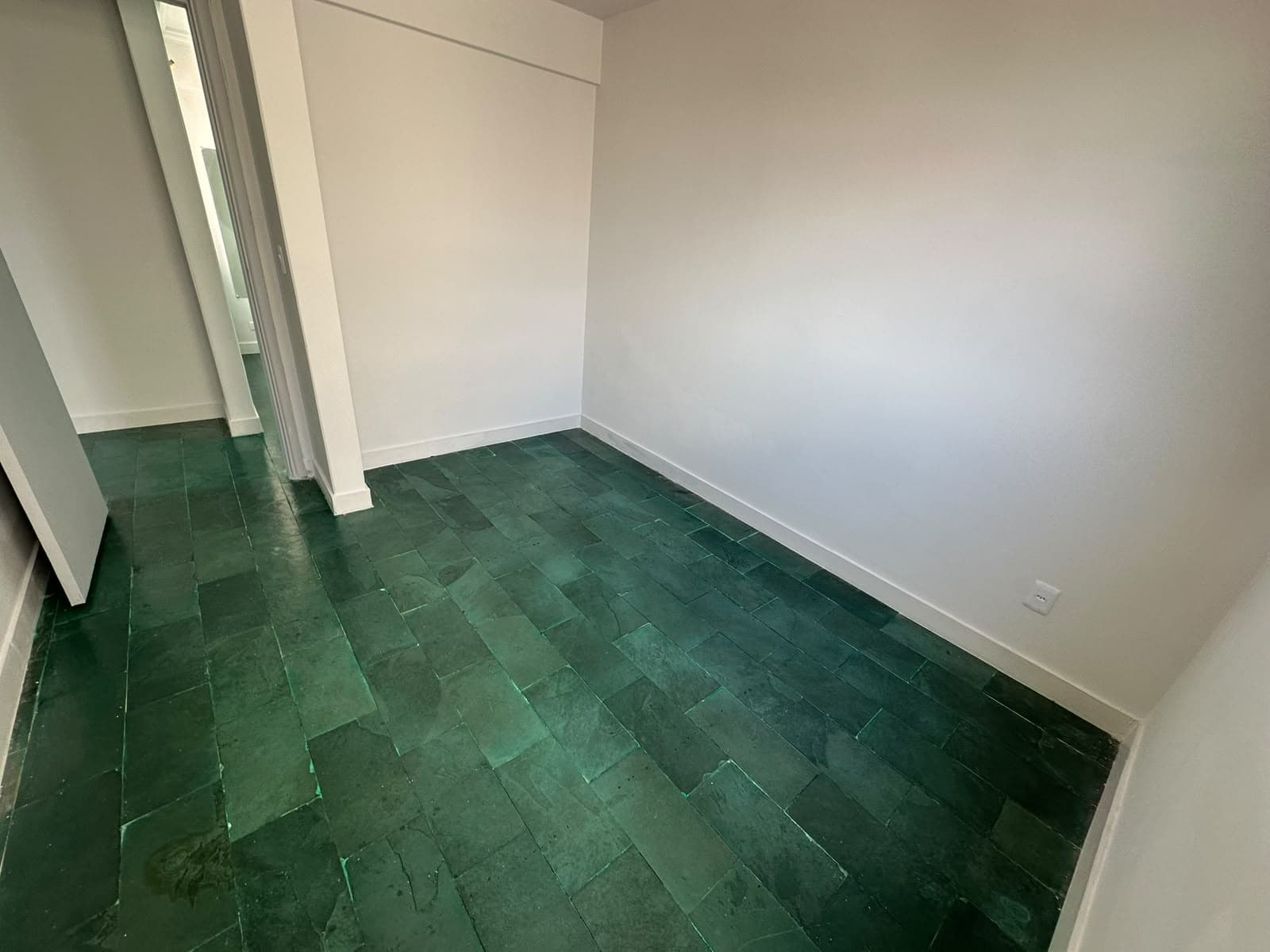 APARTAMENTO 2 QUARTOS NO SETOR JARDIM AMERICA - ED ALFREDO GARAJAU