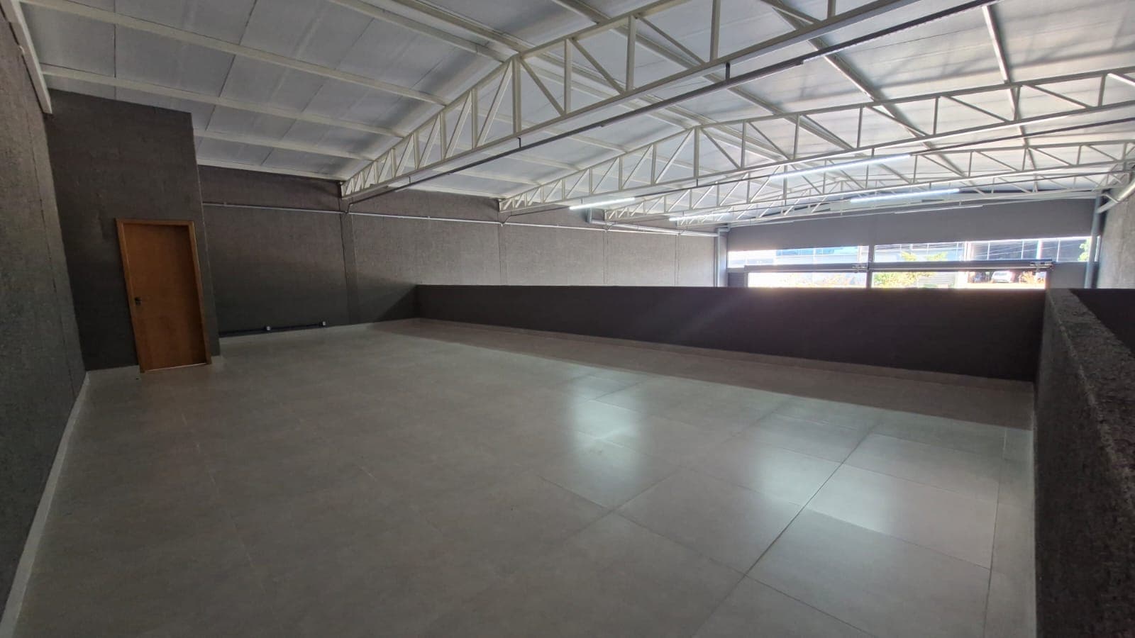 GALPÃO COMERCIAL - AV. GOIÁS NORTE - RES. HUMAITÁ