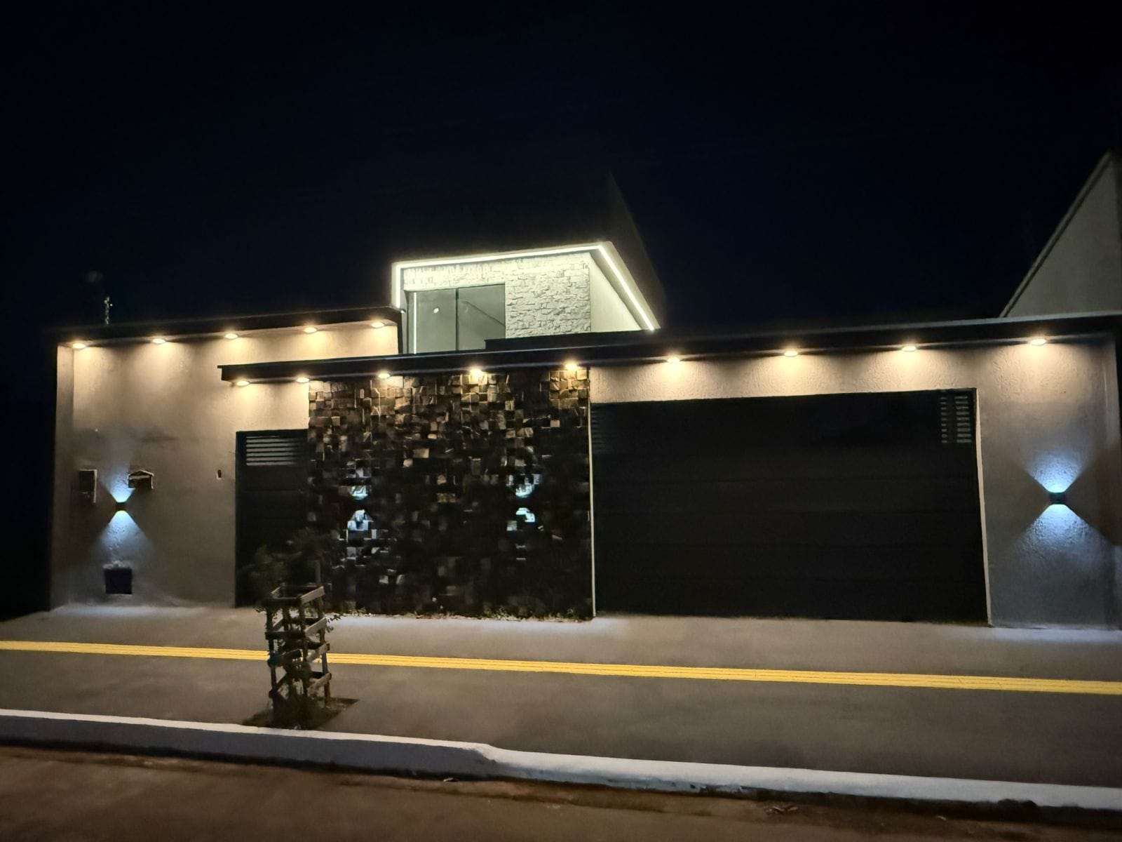 CASA 3 SUITES COM PISCINA SOLAR SANTA RITA