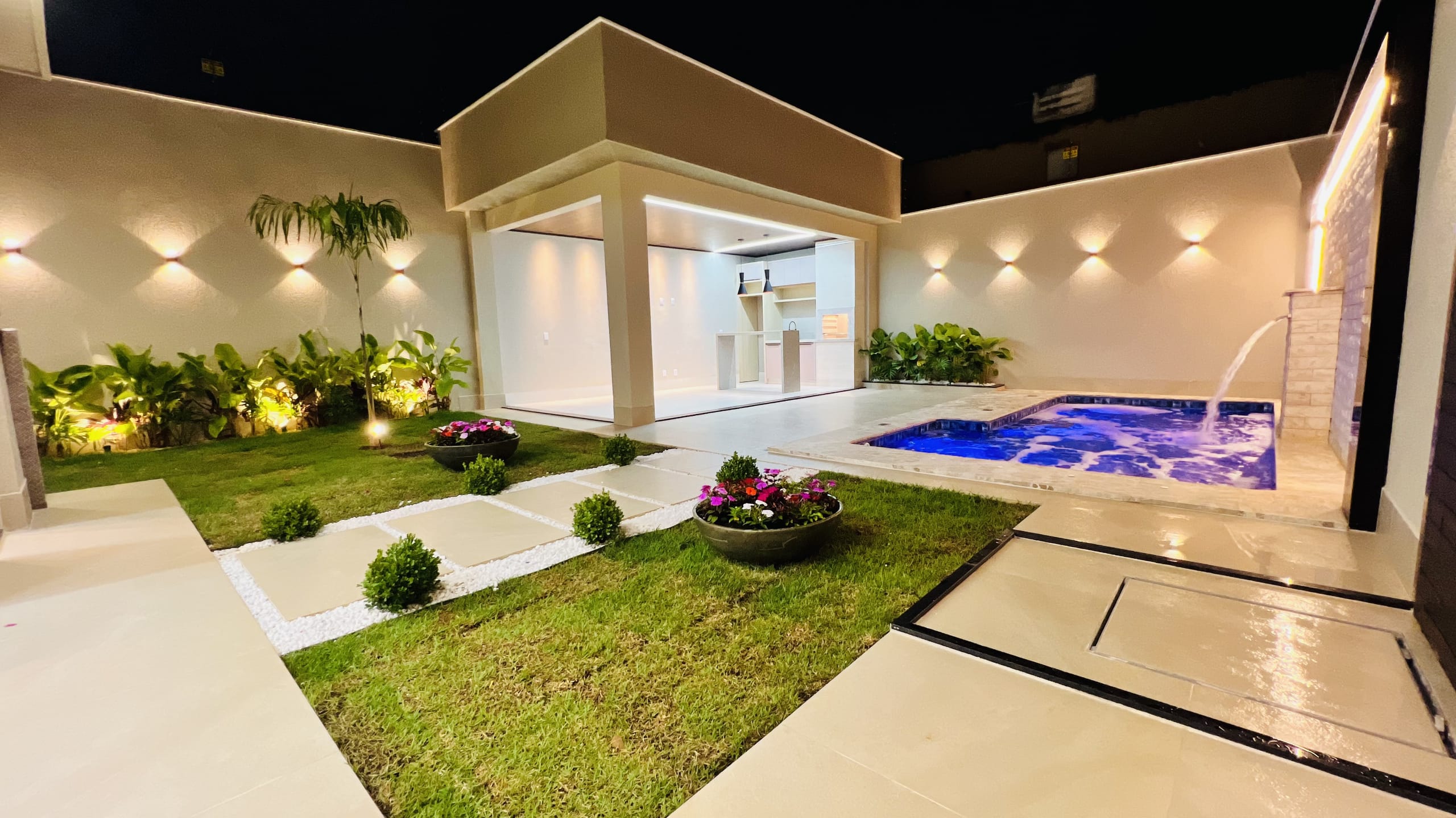 Casa de alto padrão no setor Parque Amazonas - Próximo à CEMACO