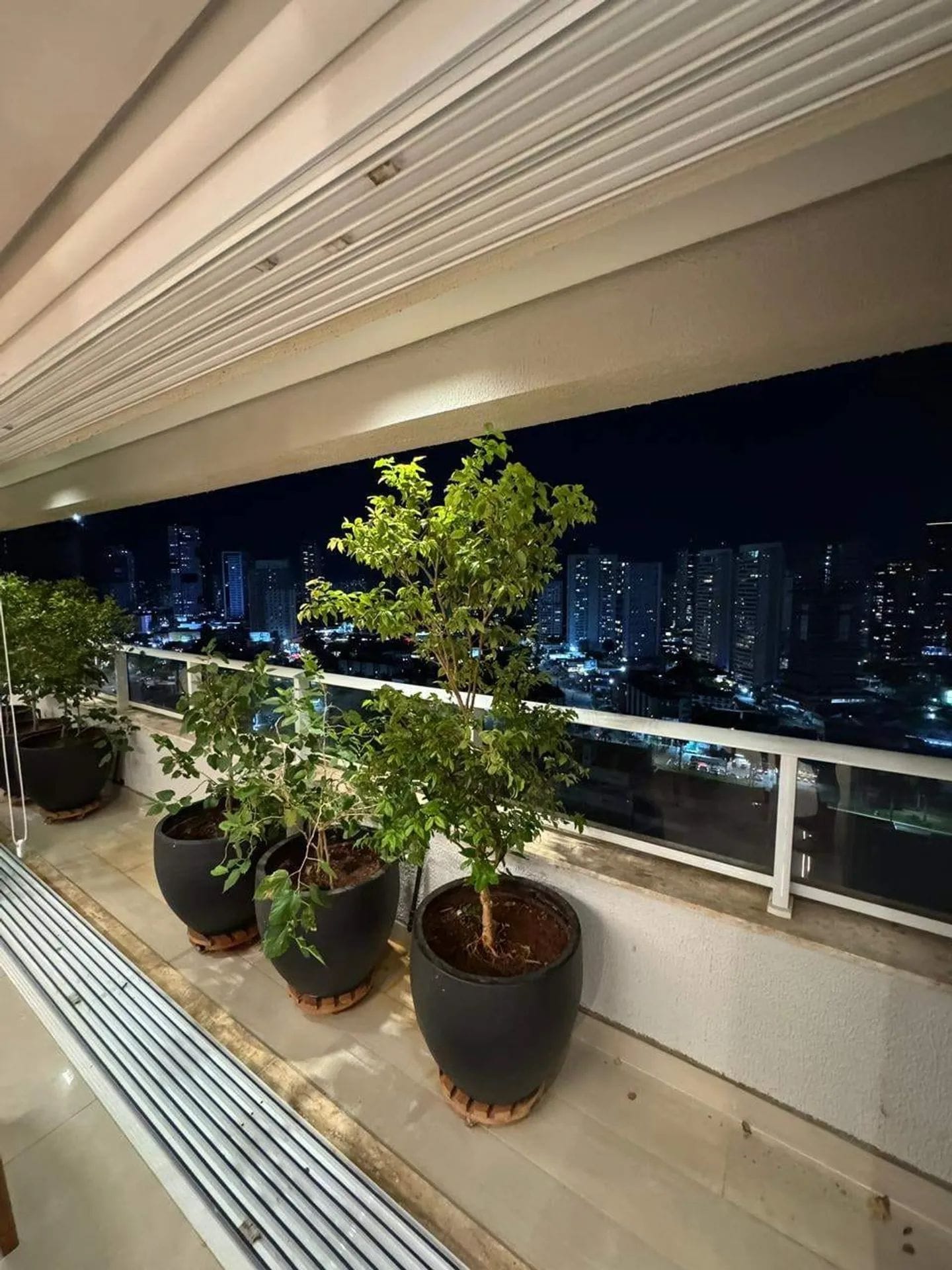 Apartamento todo mobiliado, 3 suítes, 132 m2, Setor Marista, Goiânia, GO