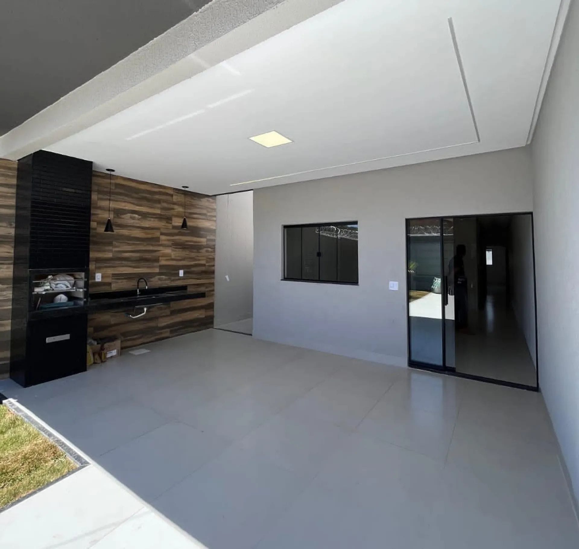 CASA TÉRRA - 3 QUARTOS (1 SUÍTE) - ÁREA 100² - SETOR DOS BANDEIRANTES - APARECIDA DE GOIÂNIA/GO