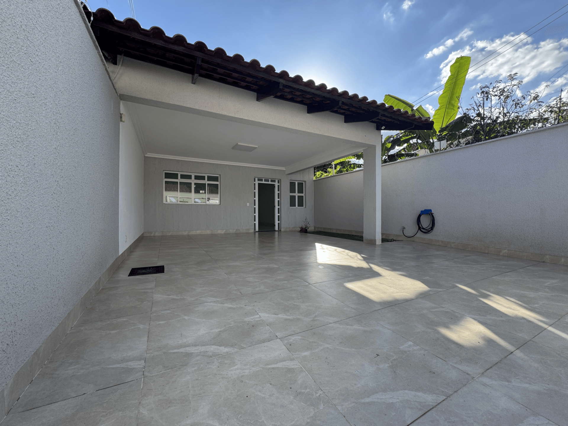 Linda Casa 3 quartos, uma suíte, piscina aquecida
