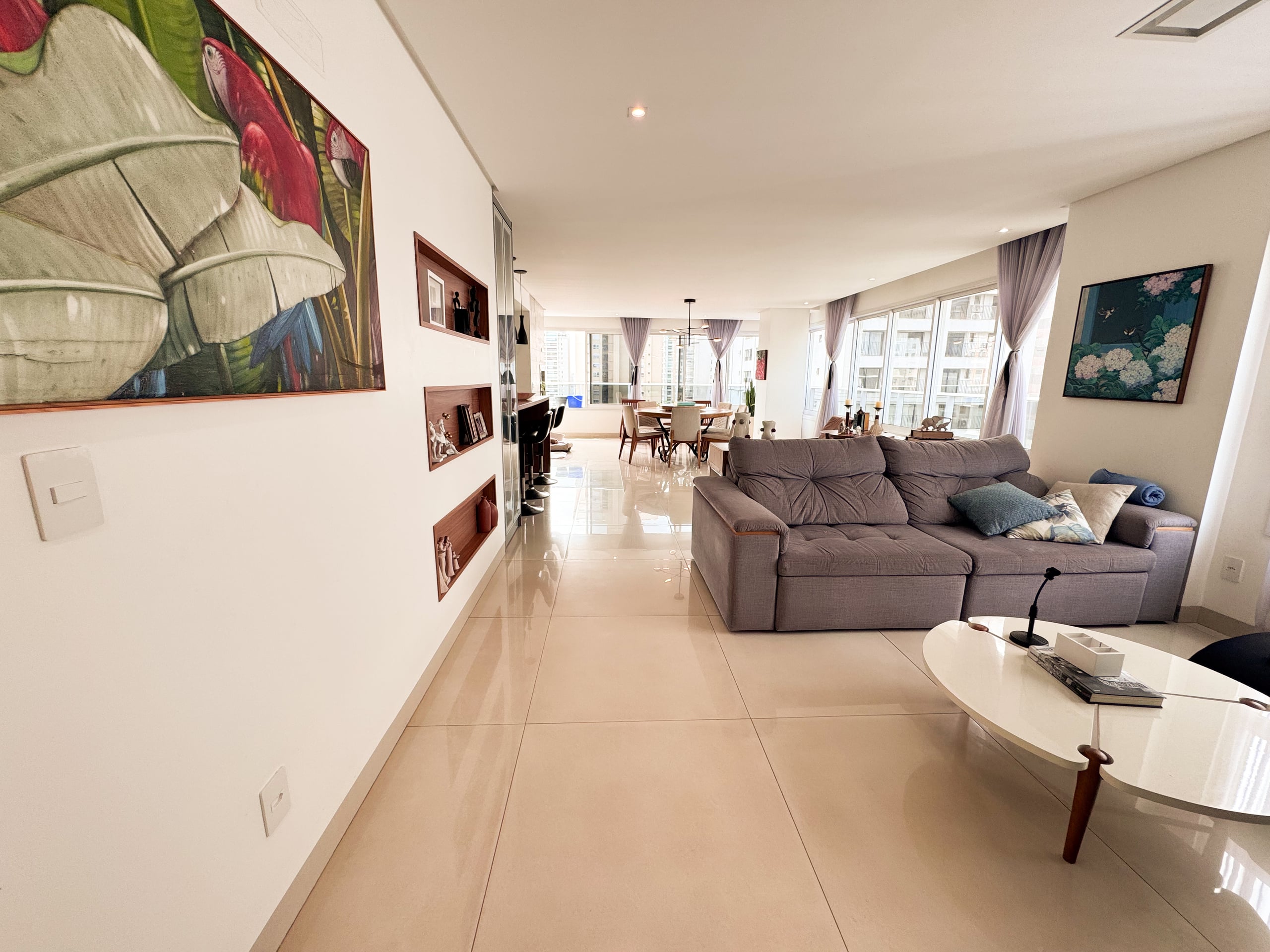 apartamento na T35 no setor Bueno .