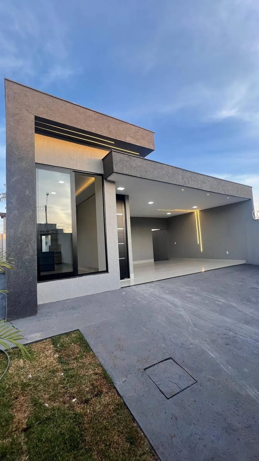 CASA TÉRREA - ÁREA 146m² - 3 QUARTOS (2 SUÍTES) - RESIDENCIAL HAVAÍ - GOIÂNIA/GO