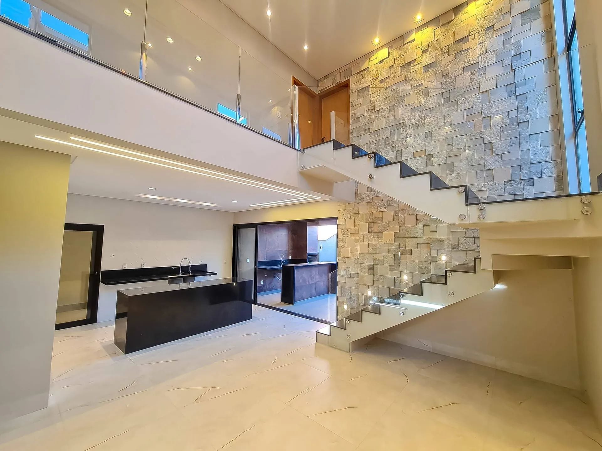 JARDINS CAPRI, Sobrado 3Suites plenas, churrasqueira, escritorio