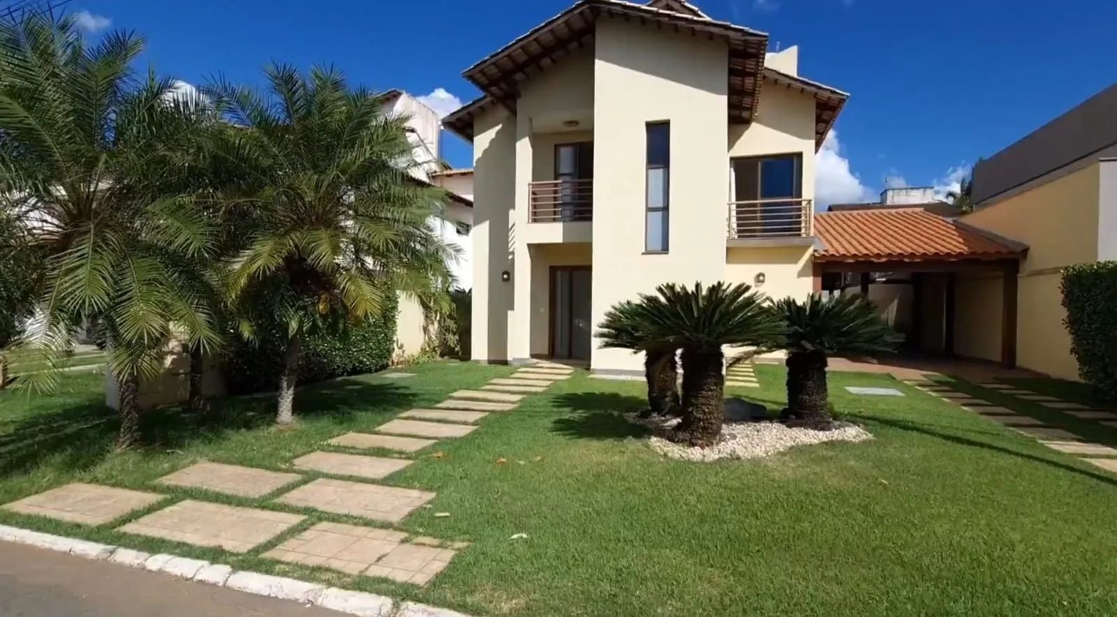 Sobrado com 5 dormitórios, 320 m² - venda ou aluguel - Jardins Viena - Aparecida de Goiânia/GO