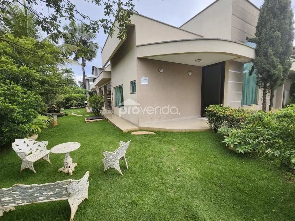 CASA TERREA 04 SUÍTES 350m² - JARDINS MADRI - GOIÂNIA-GO