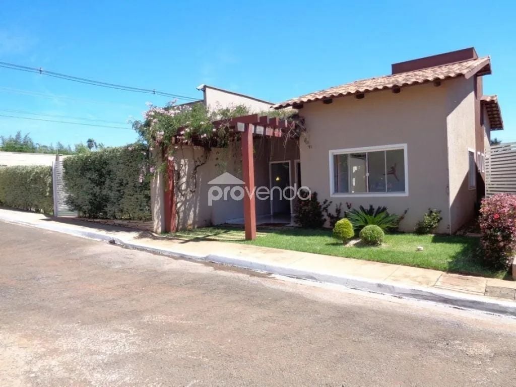 CASA 03 QUARTOS 01 SUÍTE - CONDOMÍNIO FLORÁIS MARINGÁ