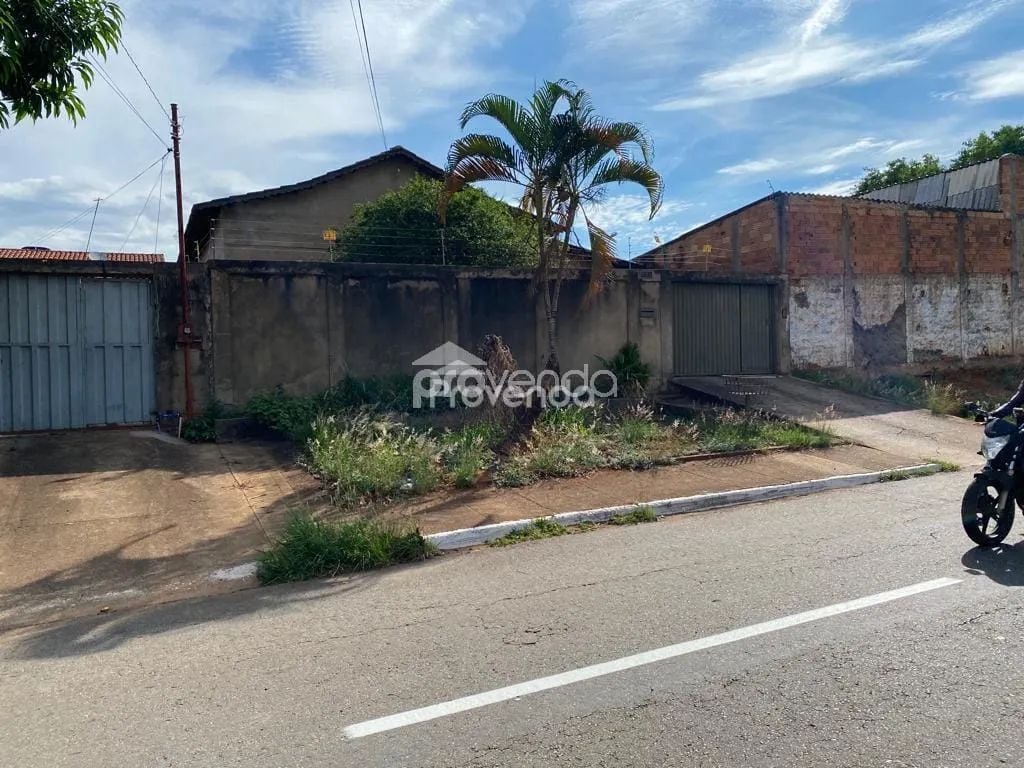 TERRENO 593m² - 03 CASAS - SETOR FAIÇALVILLE II