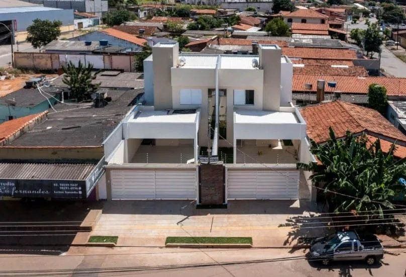 SOBRADO 3 SUÍTES - ÁREA 147m² - PISCINA - VILA BRASÍLIA - APARECIDA DE GOIÂNIA/GO