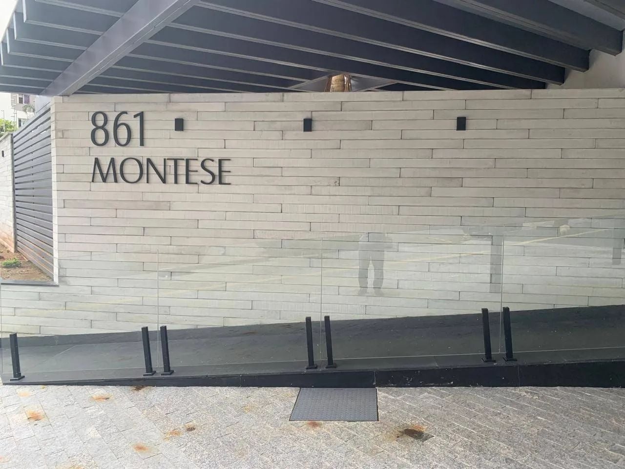 APARTAMENTO - 4 QUARTOS (1 SUÍTE) - ÁREA 257m² - CONDOMÍNIO MONTESE - SETOR OESTE - GOIÂNIA/GO