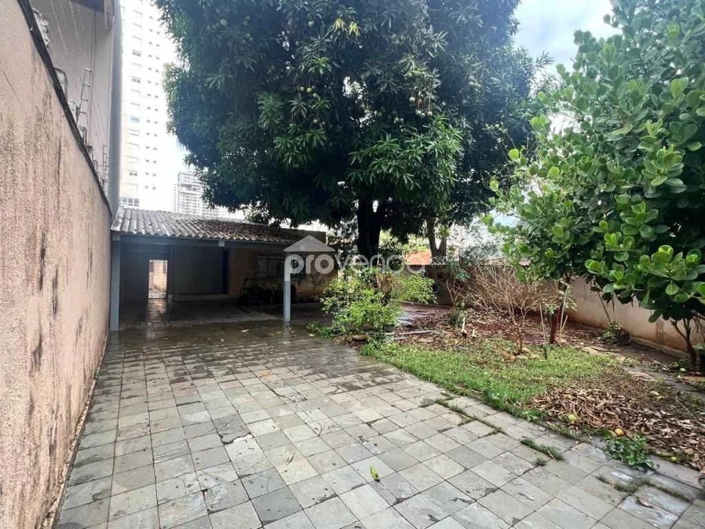 CASA TÉRREA - 3 SUÍTES (2 SUÍTES) - ÁREA 200m² - SETOR BUENO - GOIÂNIA/GO
