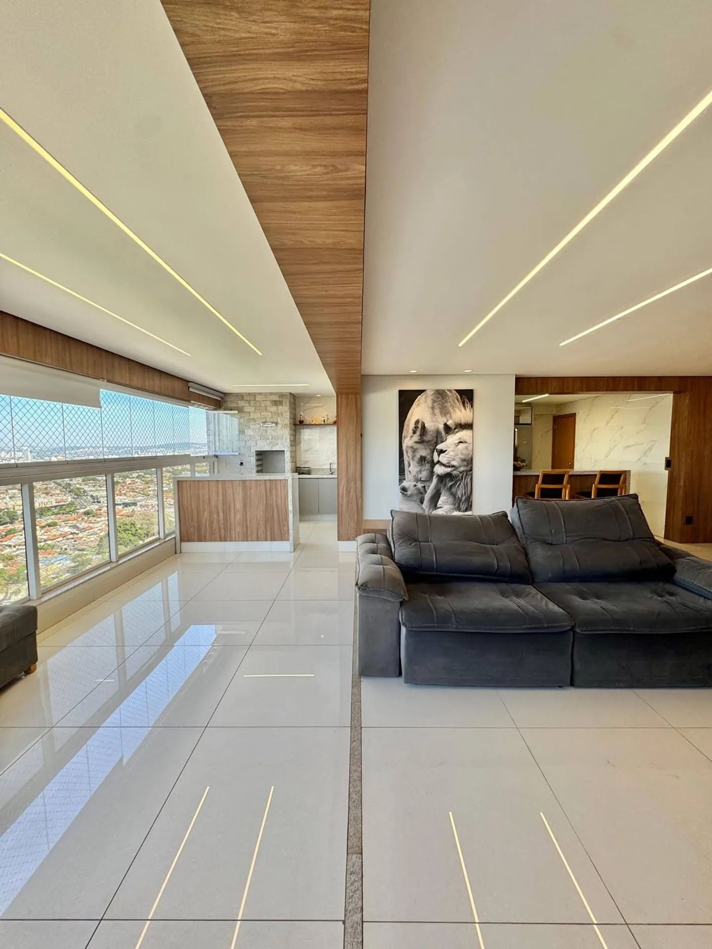 Lindo apartamento mobiliado com 142 m2, 3 suítes Setor Bueno,