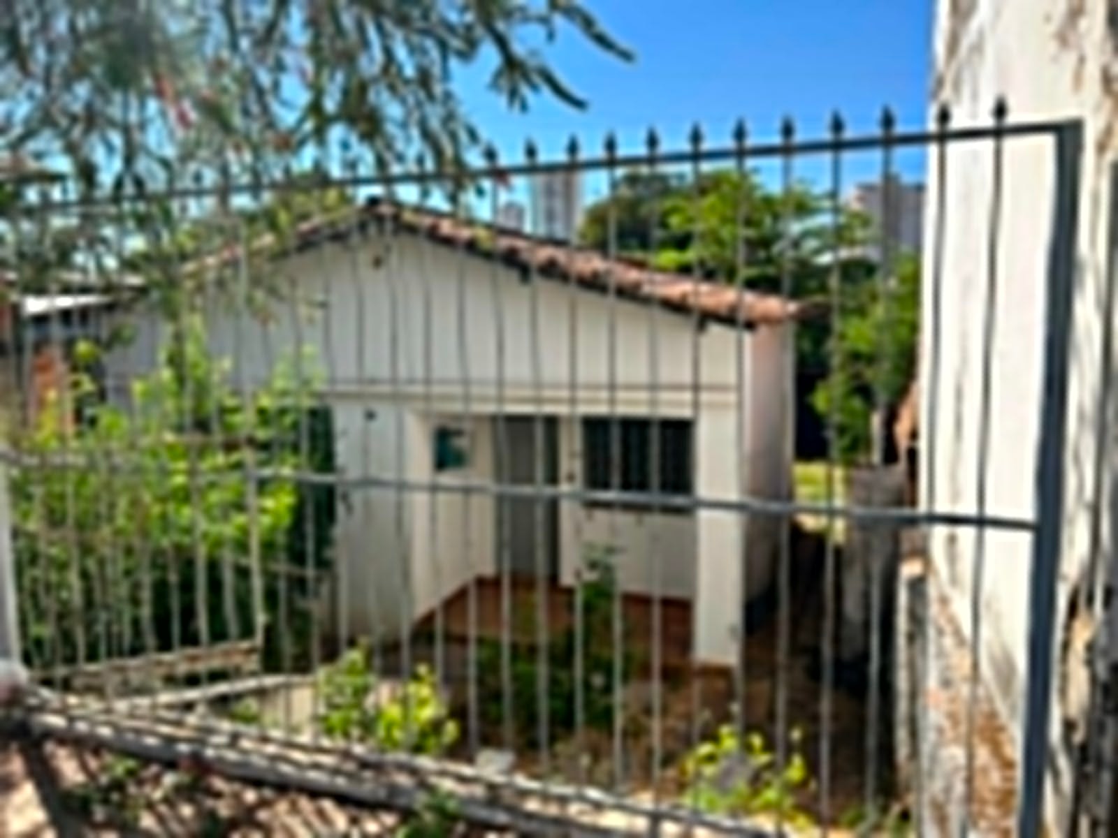 LOTE À VENDA NO SETOR DOS FUNCIONÁRIOS – 351 m²