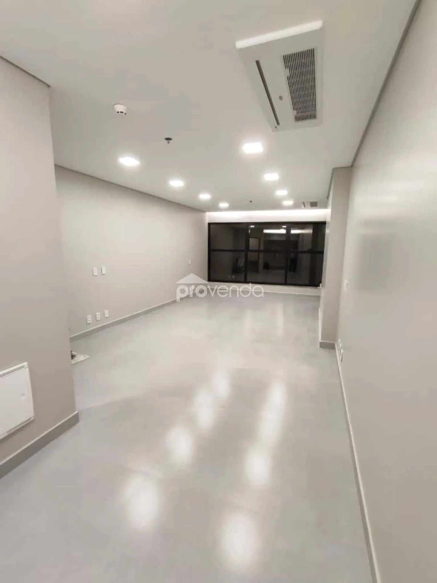 SALA COMERCIAL DE 38,89M² , SETOR MARISTA.