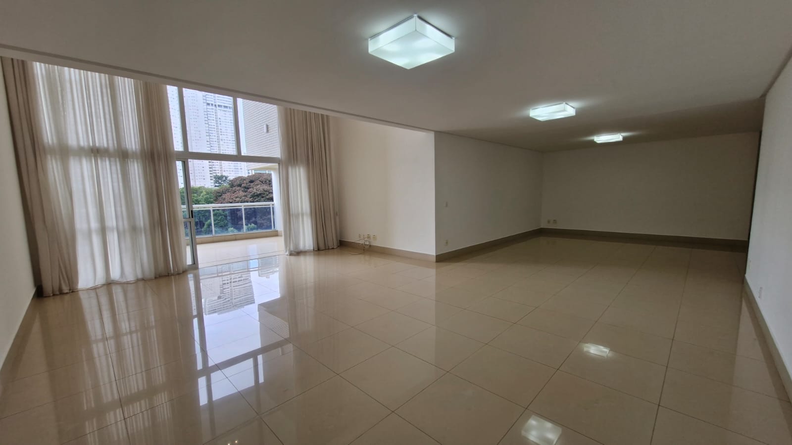 APARTAMENTO DE 04 SUÍTES, JARDIM GOIÁS.