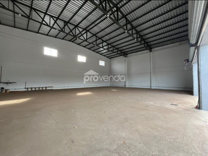 GALPÃO COM 300M² NA AVENIDA ANHANGUERA