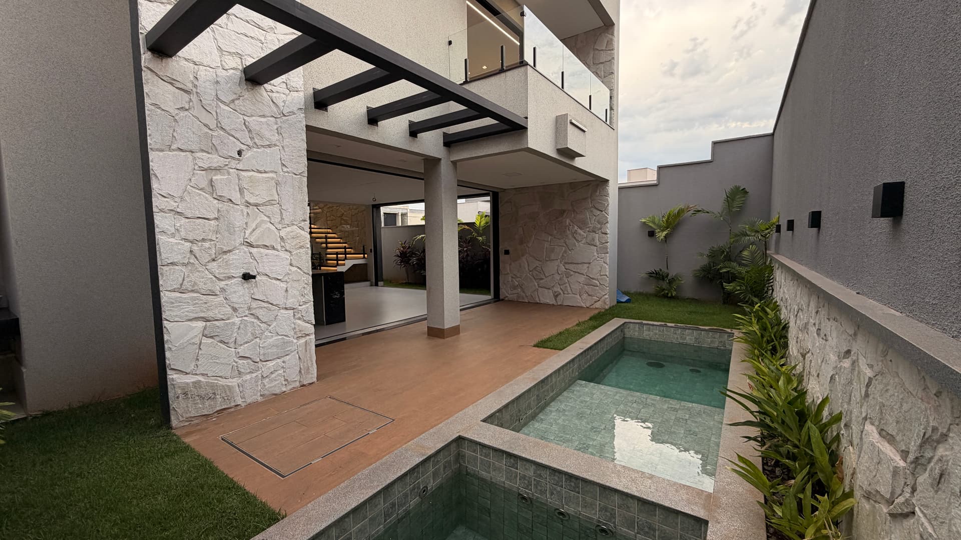 Sobrado Com Armários Planejados 4 Suítes Jardins Capri