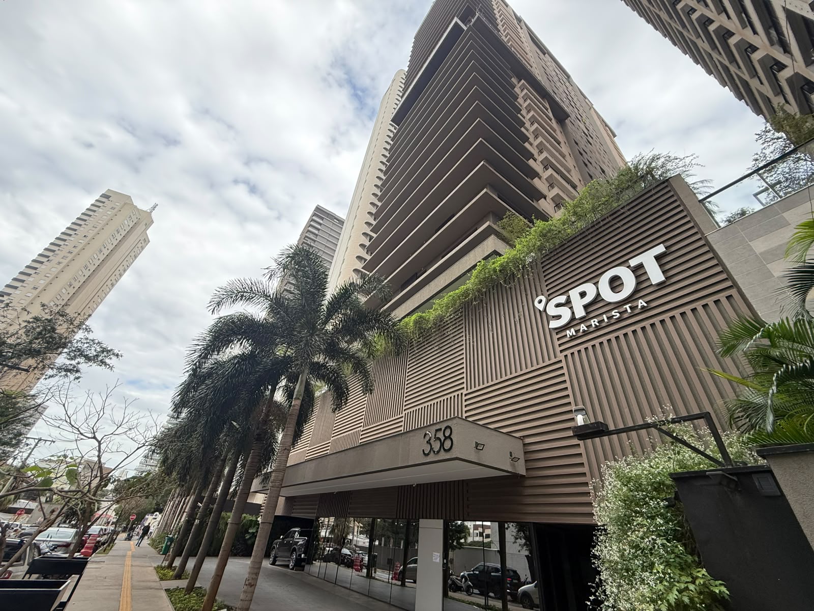 COBERTURA DUPLEX SPOT MARISTA 2 SUITES