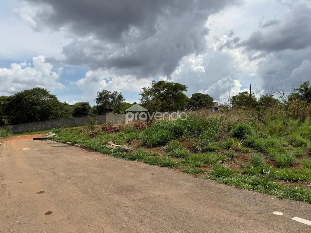 LOTE Á VENDA 674,39m° - CENTER VILLE