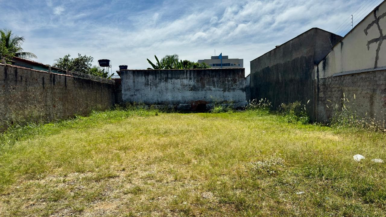 LOTE A VENDA SETOR VILA MARINA , PROXIMO AO SHOPPING BURITI .