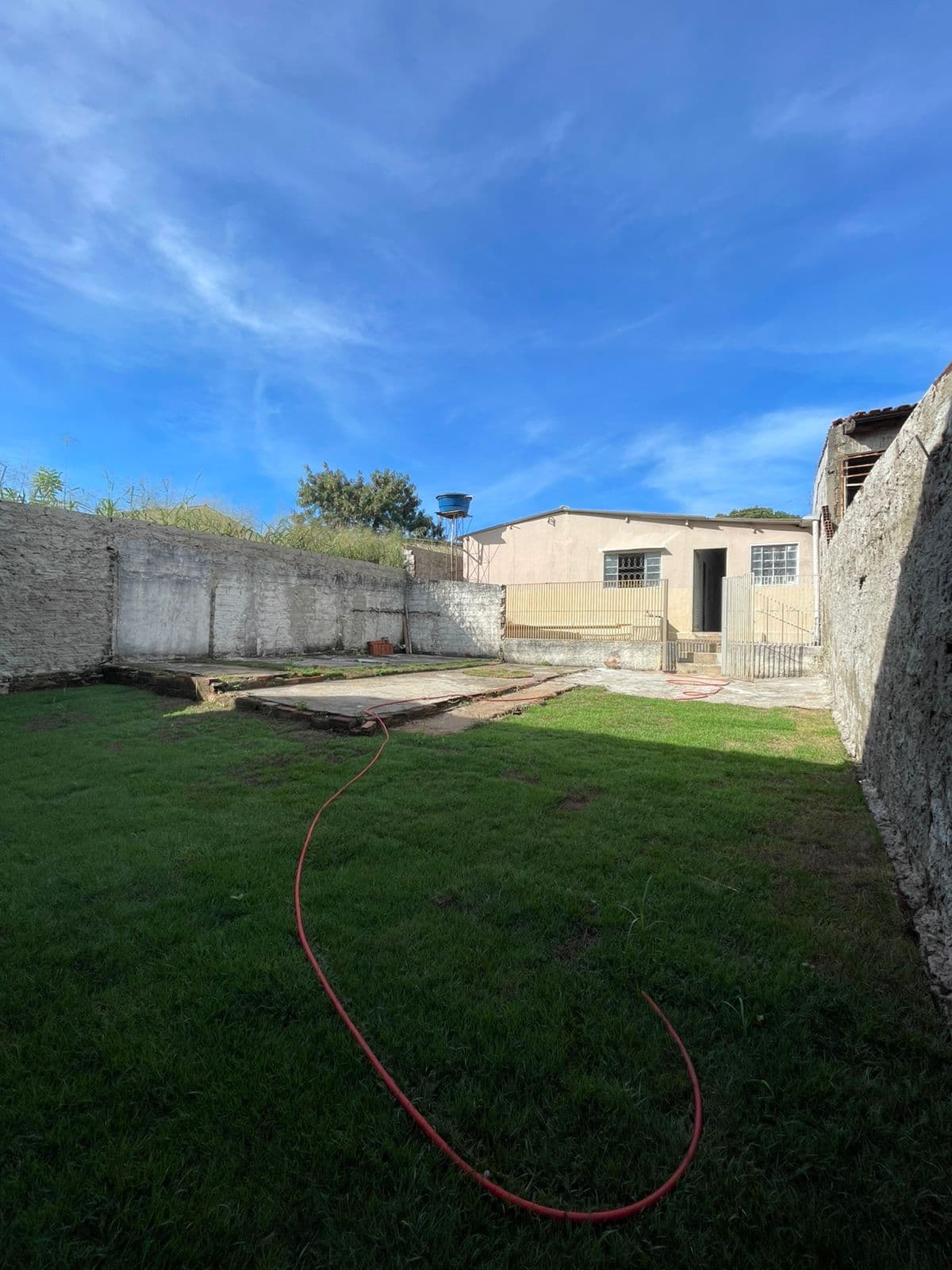 Casa 3 Quartos com Suíte em Lote de 300m² – Setor Grajaú – R$ 230 Mil