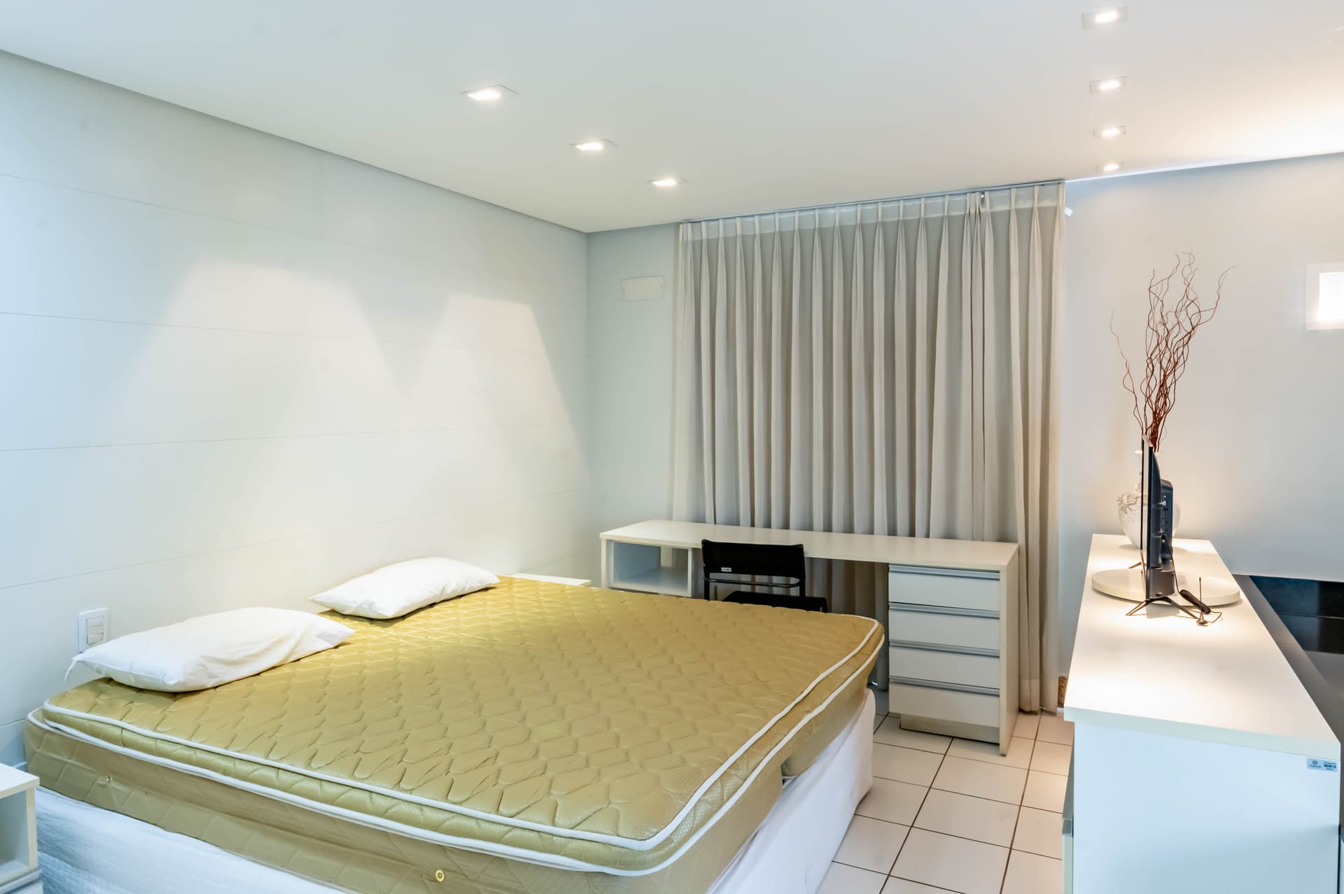 APARTAMENTO 1 SUITE NO SUN SQUARE SUITES HOTEL A VENDA