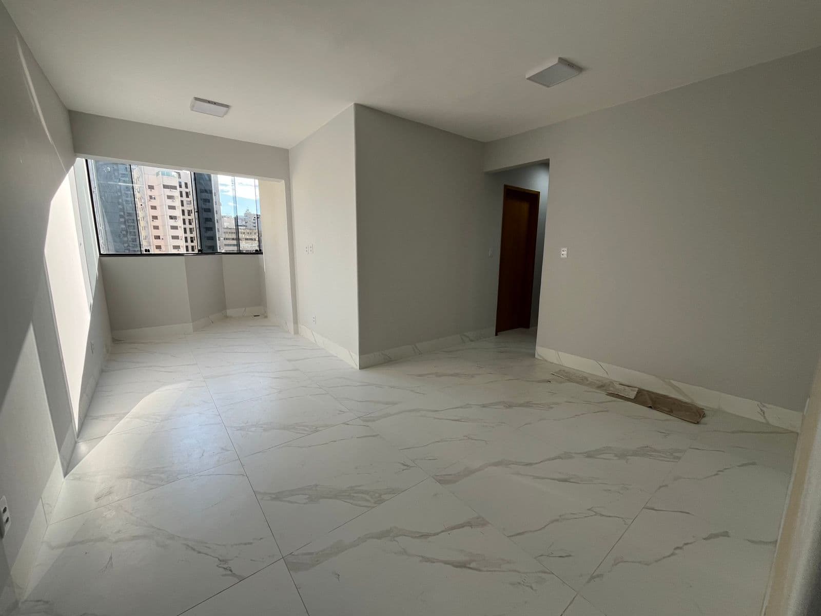 APARTAMENTO 3 QUARTOS SENDO 1 SUITE NO SETOR BUENO