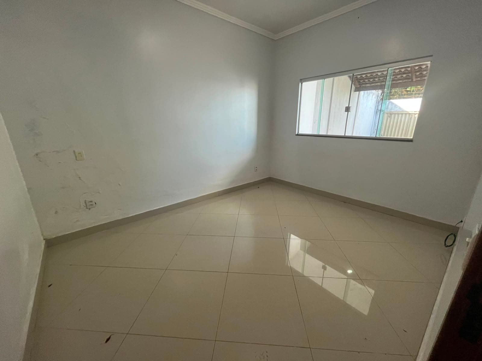 CASA 2 QUARTOS SENDO 1 SUITE JARDIM PETROPOLIS