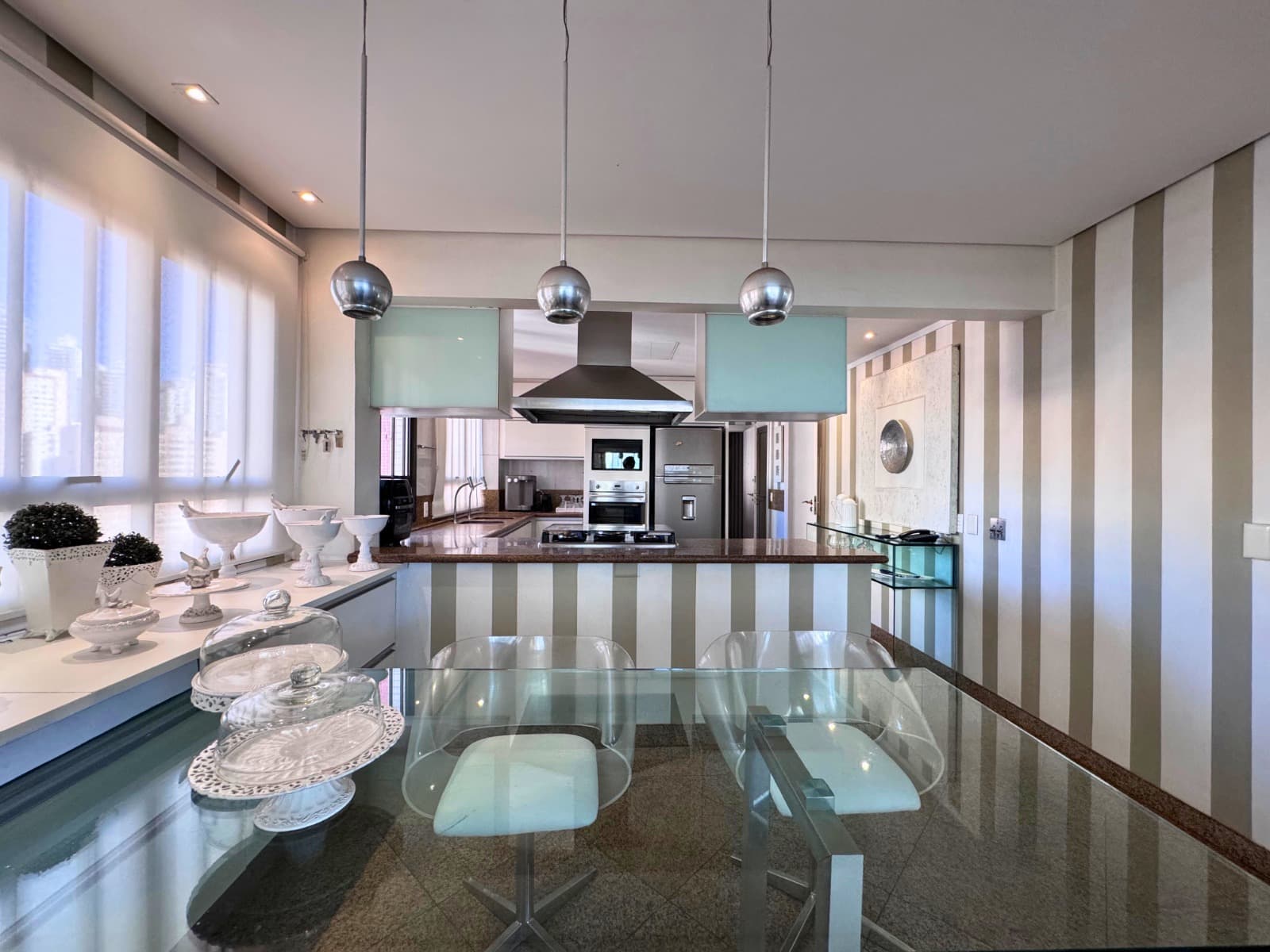 COBERTURA LUXUOSA - 5 SUITES - LAGO DAS ROSAS - SETOR OESTE