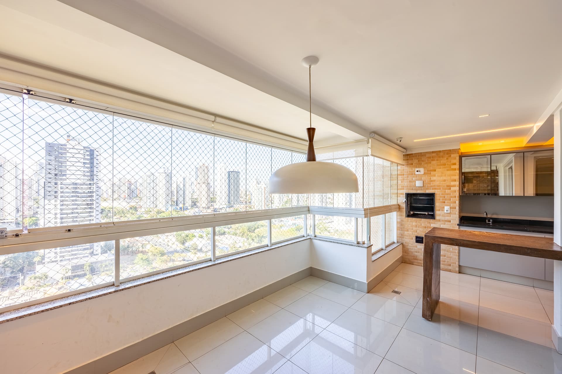 Apartamento de 3 suítes no La Music – Setor Bueno.