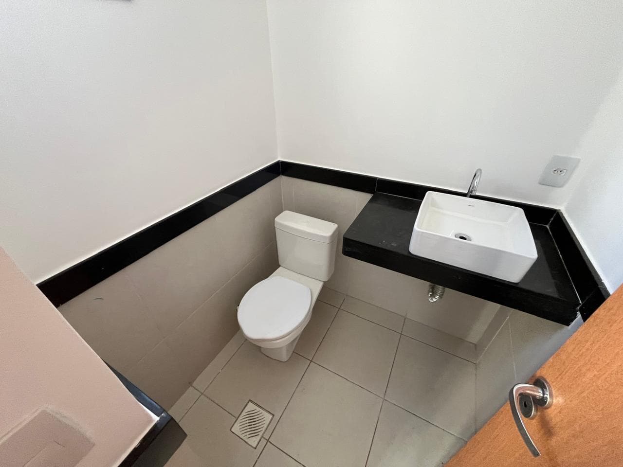 SALA COMERCIAL AV T 63 SETOR BUENO - MAP CENTER