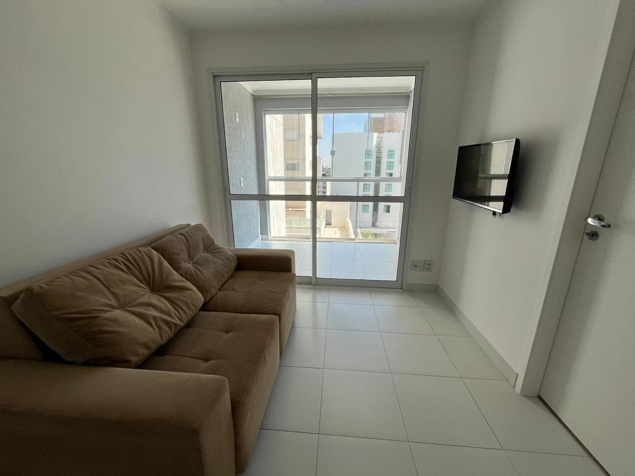 FLAT MOBILIADO METROPOLITAN LIFESTYLE NO JARDIM GOIAS