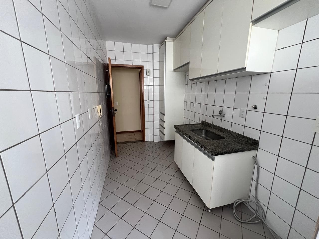 Apartamento 03 Quartos 01 Suíte - Residencial Lago das Brisas - Setor Bueno