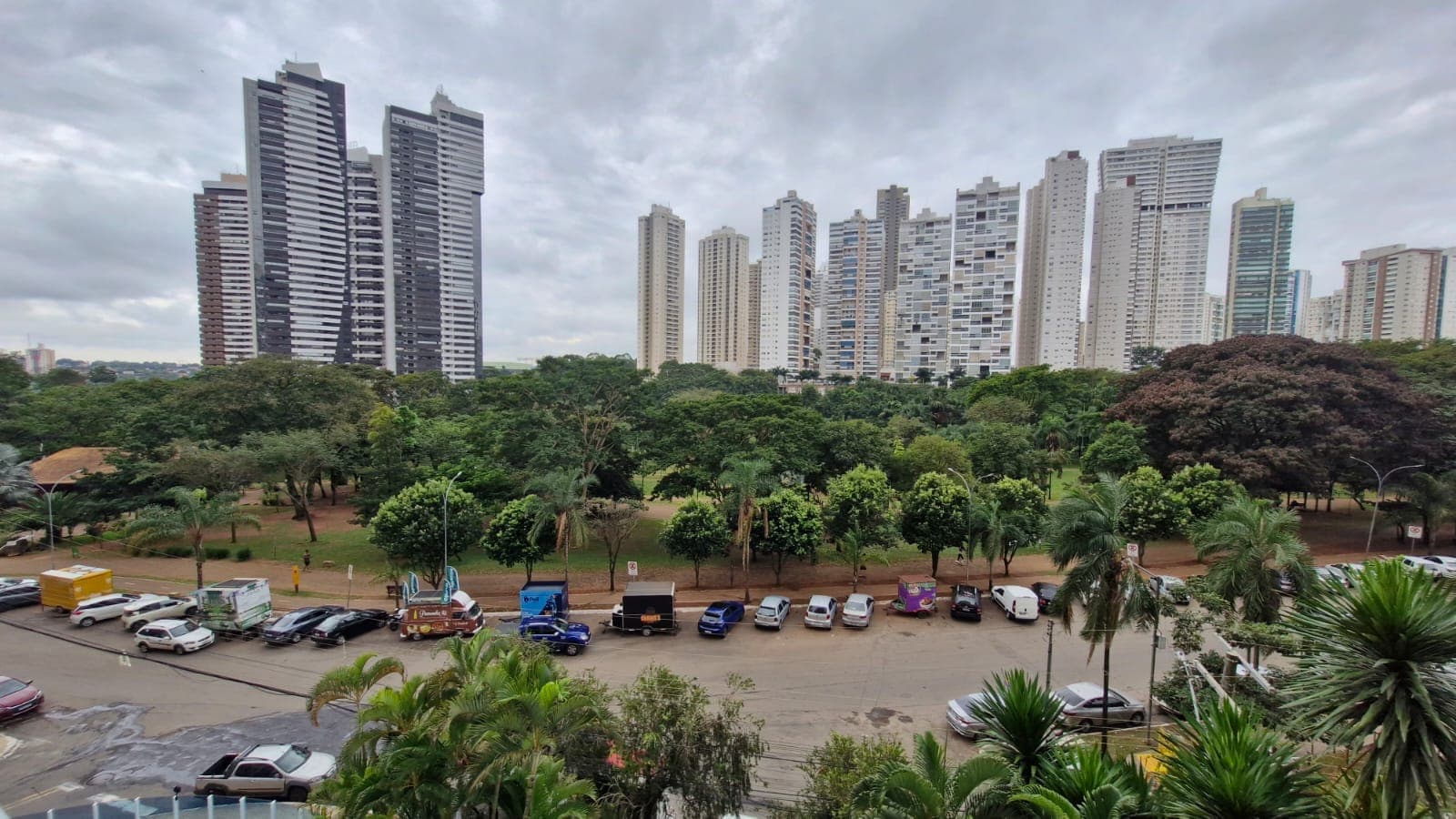 APARTAMENTO DE 04 SUÍTES, JARDIM GOIÁS.