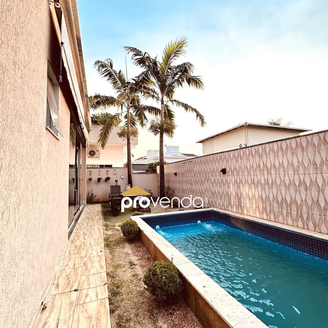 Sobrado 360 m2 de lote, 276 m2 de construção quadrados com 3 quartos em Jardins Madri - Goiânia - GO