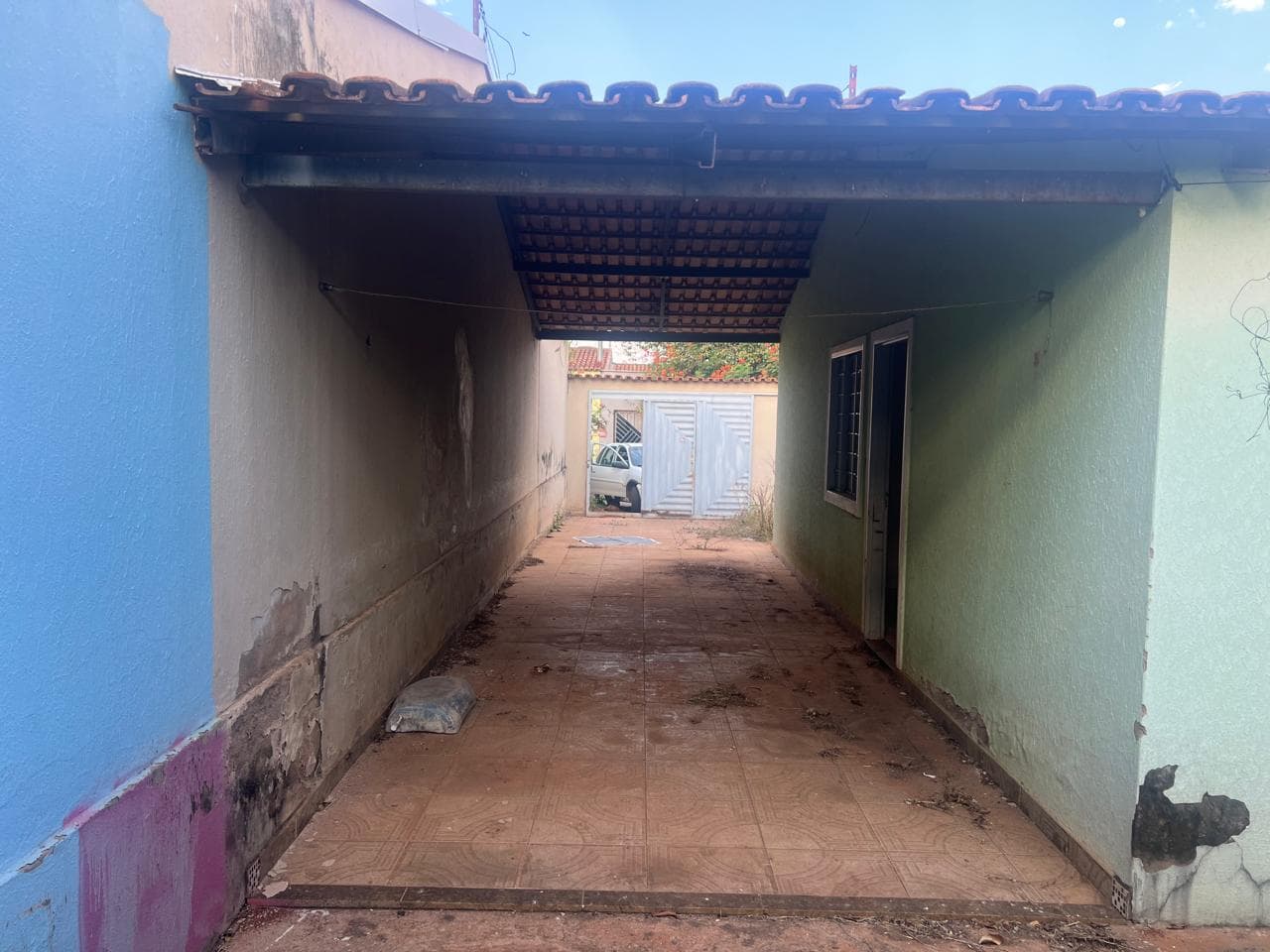 Casa 03 Quartos sendo 1 Suíte - Setor Solar Ville - Goiania -Go