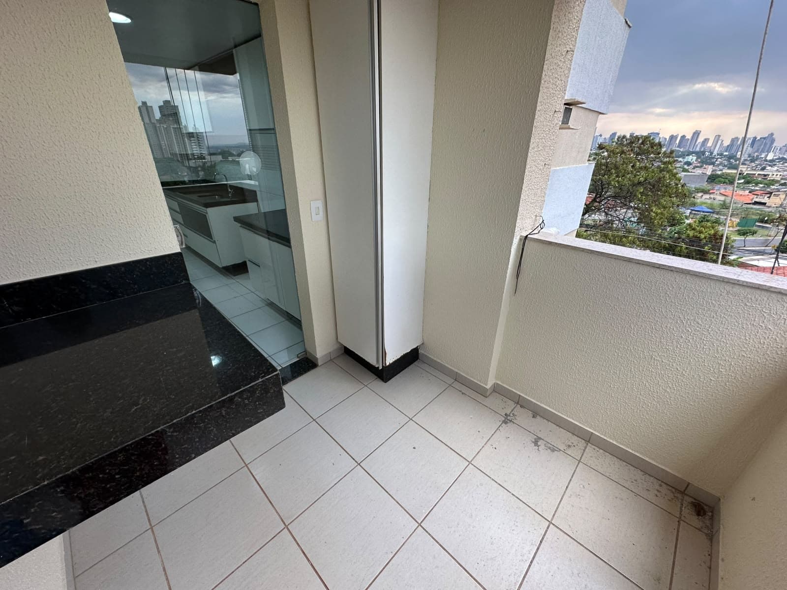 APARTAMENTO 3 QUARTOS SENDO 1 SUITE EDIFICIO GRAN ROYALE - SETOR LESTE UNIVERSITÁRIO