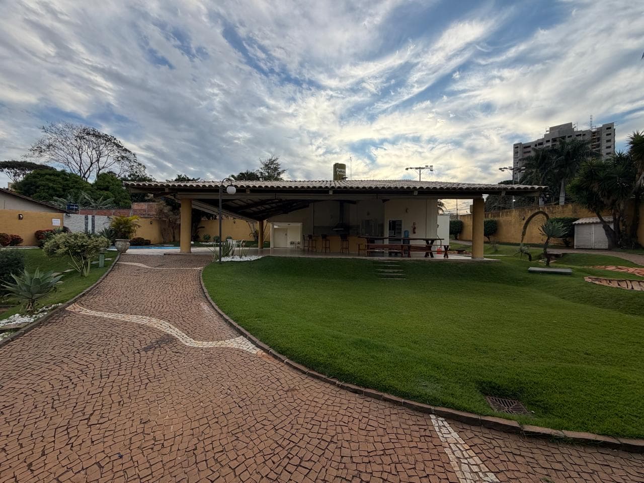 IMÓVEL COMERCIAL - JARDIM LUZ