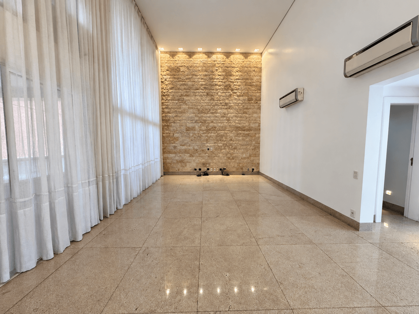 APARTAMENTO 3 SUITES EM FRENTE AO VACA BRAVA RESIDENCIAL RESERVA DO LAGO