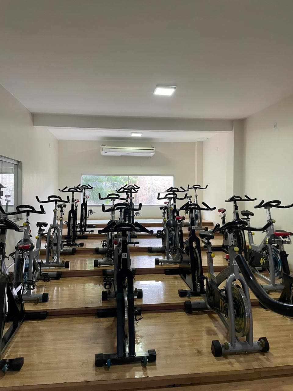 Prédio Comercial à Venda – 2.850 m² | Estrutura Completa para Grandes Empresas
