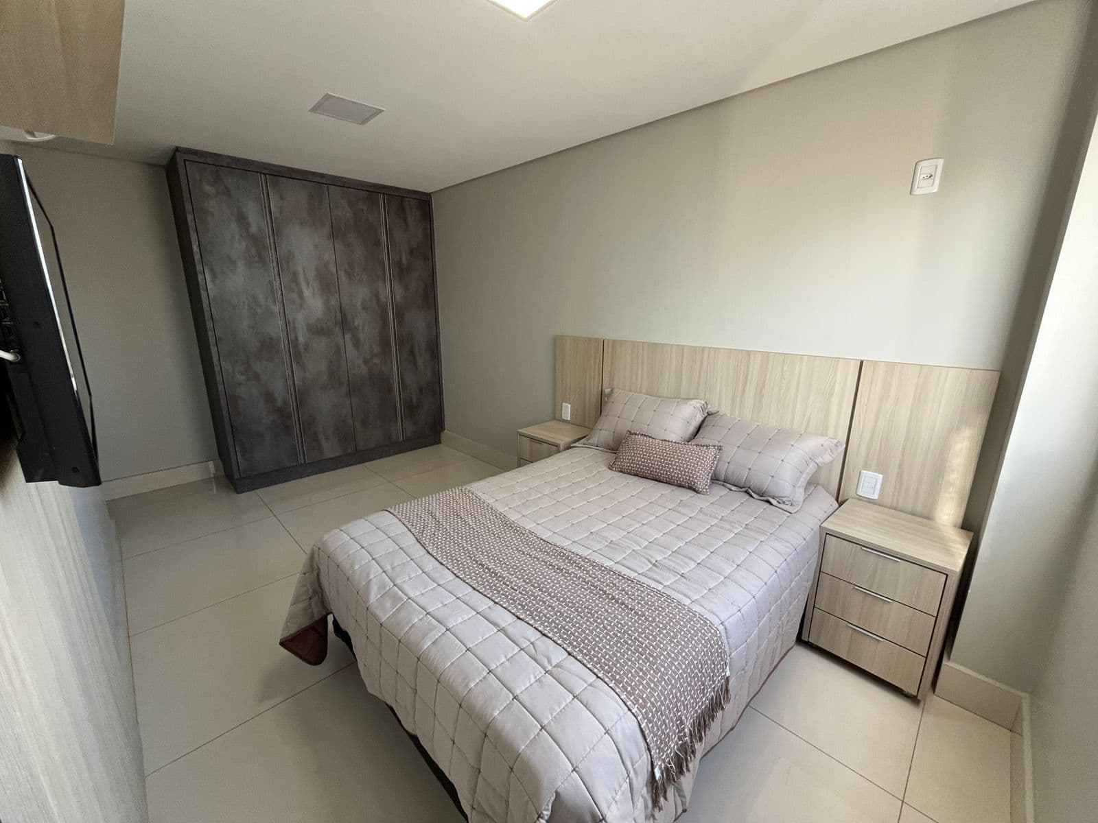 APARTAMENTO 2 SUITES MOBILIADO ART RESIDENCE NO SETOR BUENO