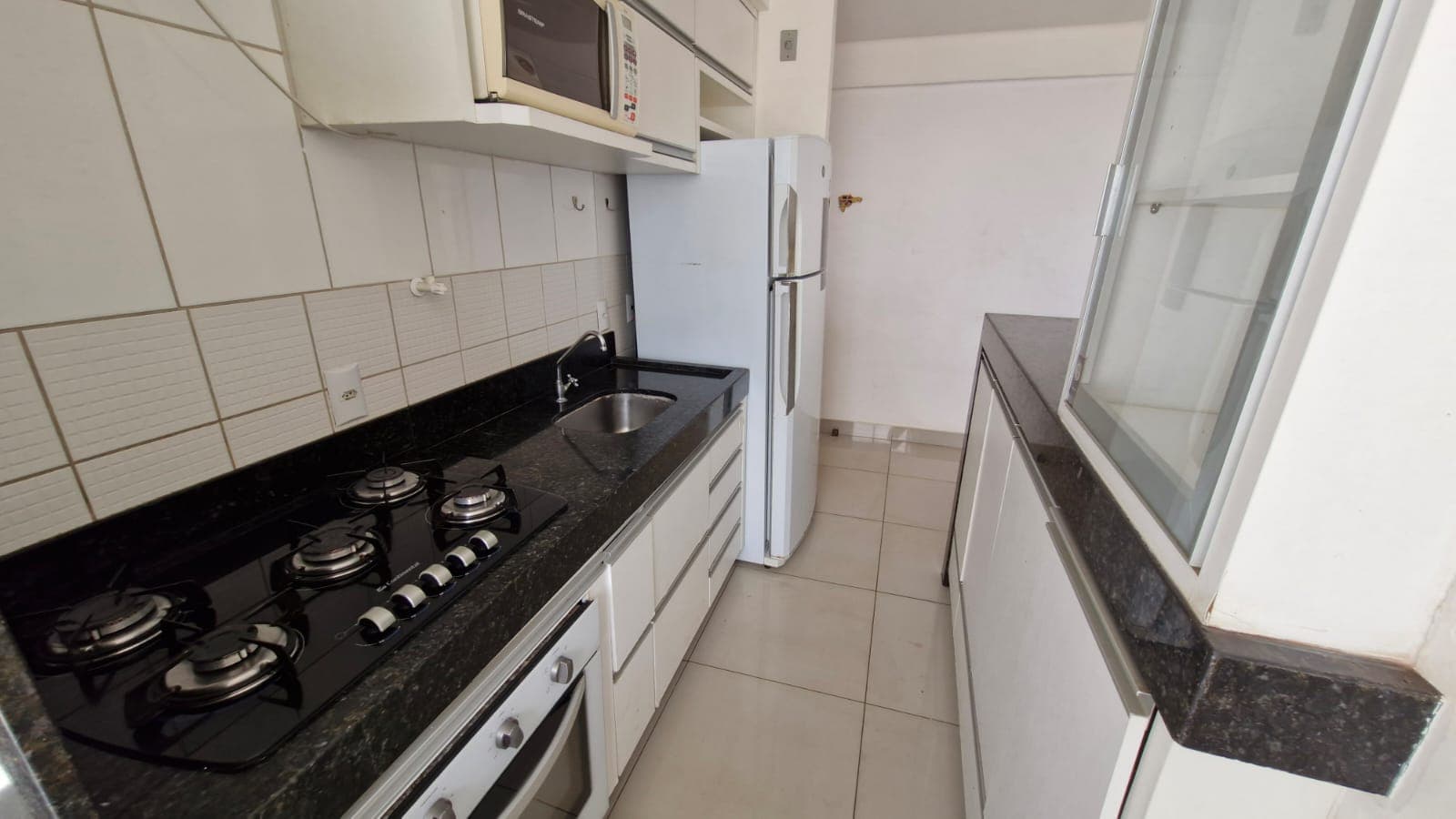 APARTAMENTO DE 02 QUARTOS MOBILIADO NO PARQUE AMAZÔNIA.