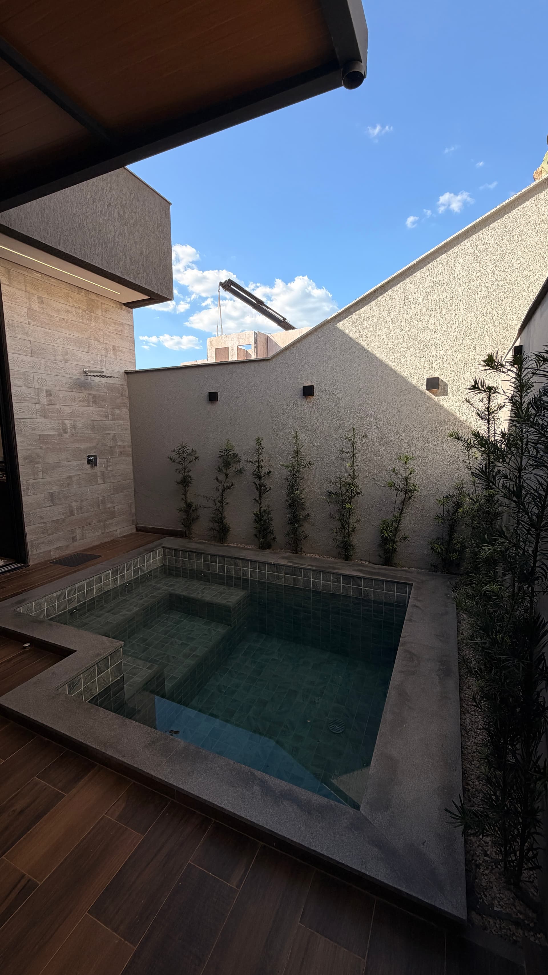 Casa Térrea no Jardins Capri 3 Suítes + Escritório