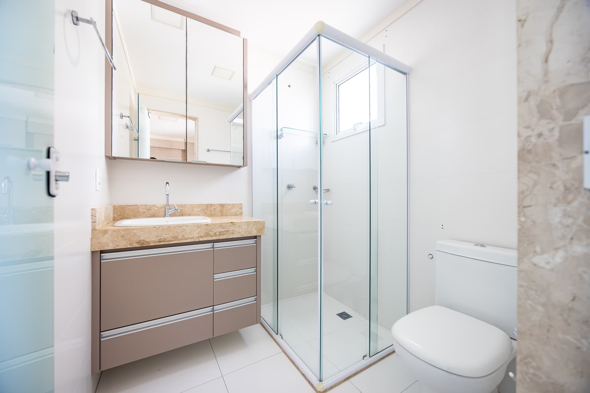 Apartamento de 3 suítes no Palco Vaca Brava – Jardim América
