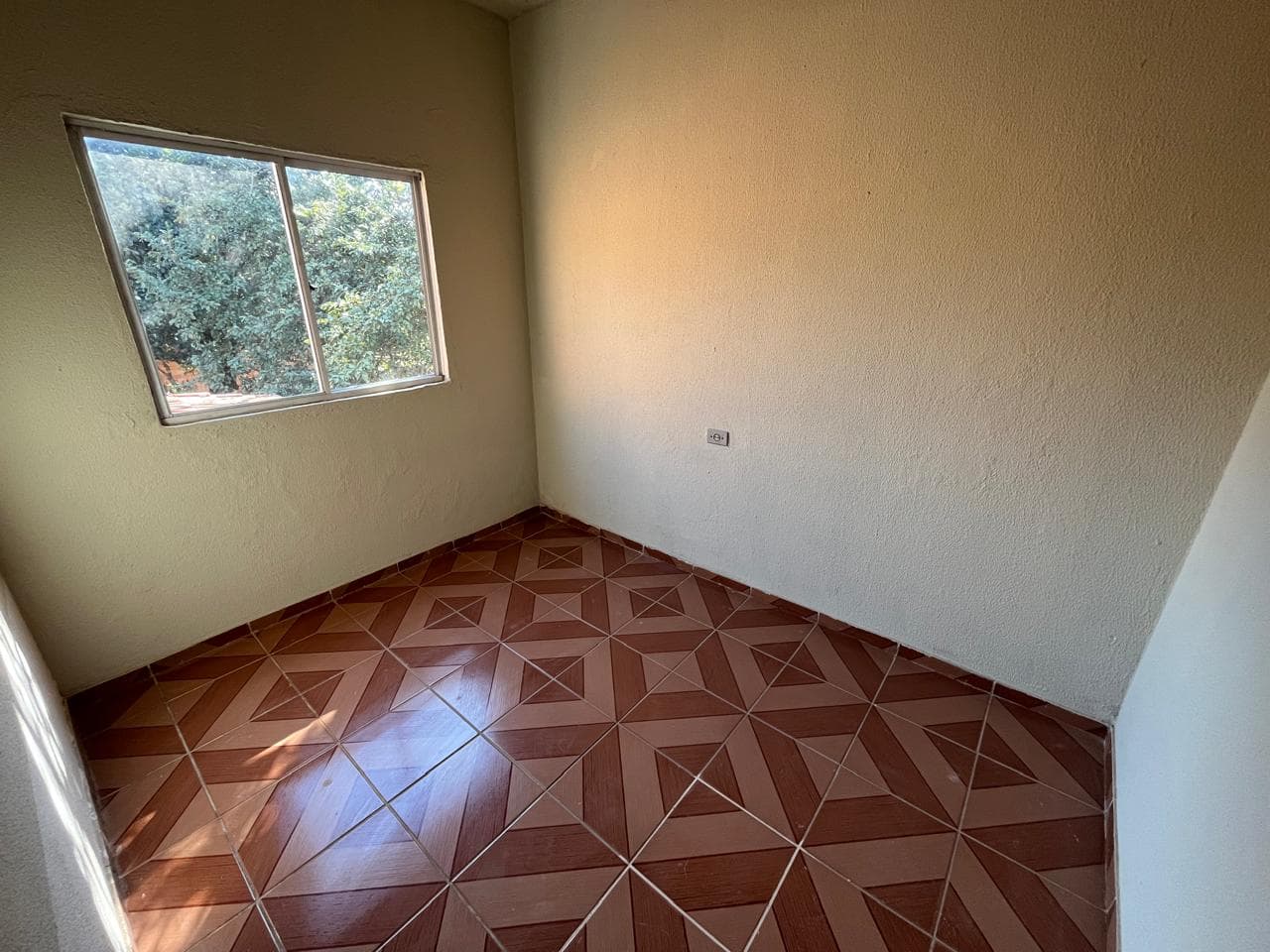 CASA 3 QUARTOS NO SETOR TERRA PROMETIDA APARECIDA DE GOIANIA